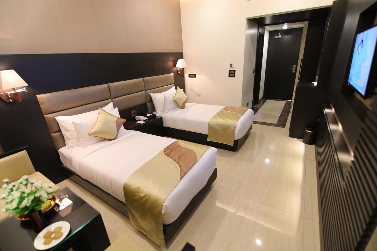 Hotel Grand Orchid Haridwār Zewnętrze zdjęcie